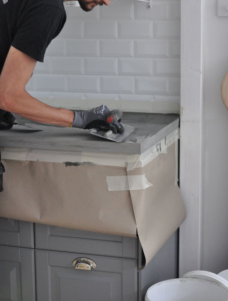 Nya bankskivor med microcement Josefin Netz میکروسمنت در بازسازی و نوسازی