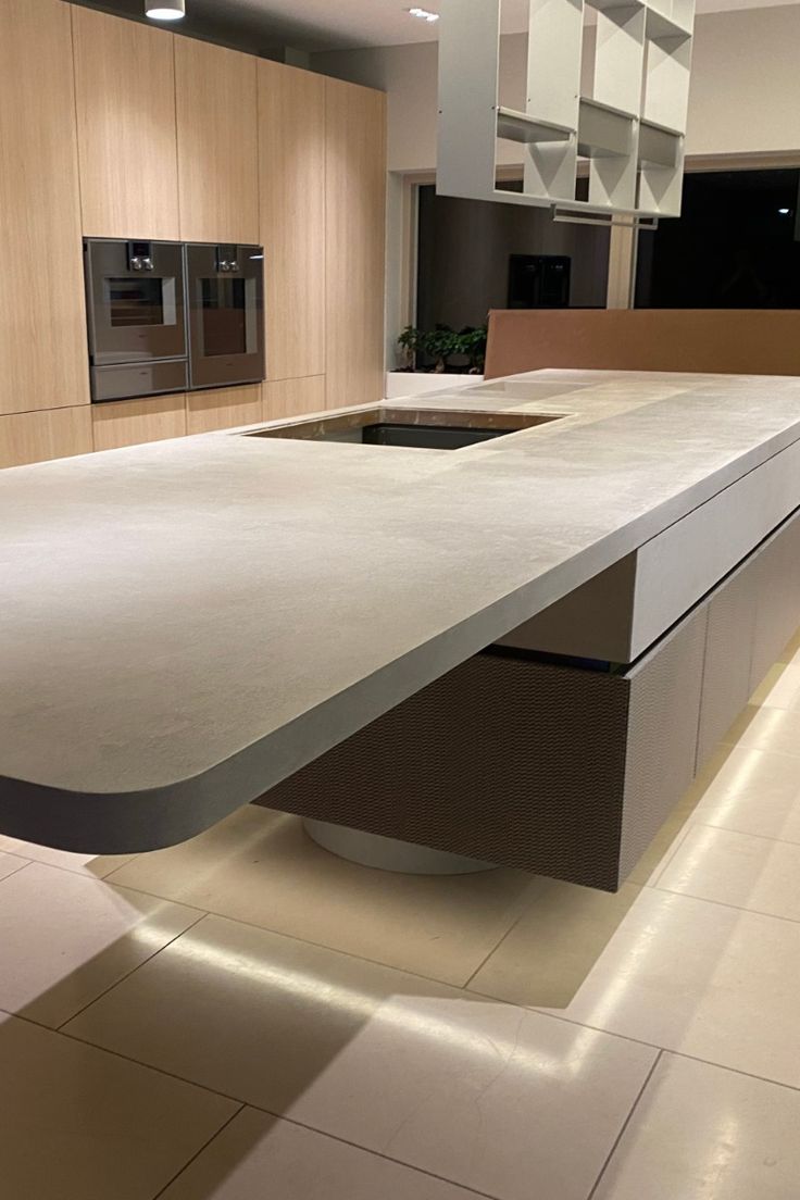 Overhanging Kitchen Worktop Durable Microcement Solutions میکروسمنت آشپزخانه و حمام