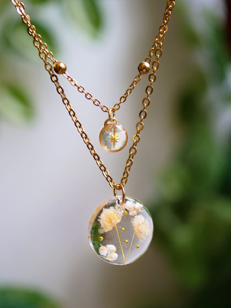 Womens necklace pressed bouquet in stainless steel Resin and dried flower jewelry flower jewelry Handmade jewelry floral Necklace اپوکسی در هنر و صنایع دستی