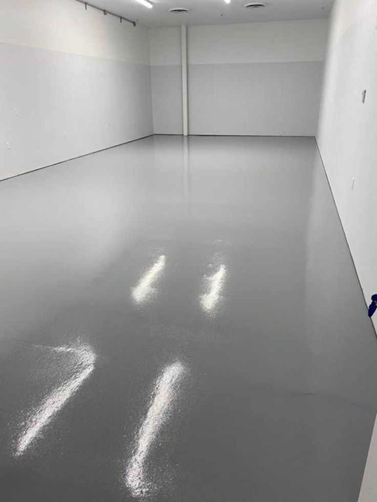 تعمیر و نگهداری کفپوشهای اپوکسی: نکات کلیدی برای افزایش طول عمر و زیبایی سطح 2 تعمیر و نگهداری کفپوشهای اپوکسی